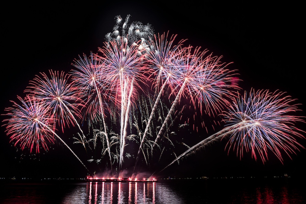 rene-bernal-NcMm9h09ljQ-unsplash Happy New Year from Envious Digital: Start 2025 with a Website That Works for You! 🎉